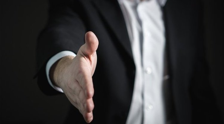 Is it necessary to give all correct answers in an interview to get selected?