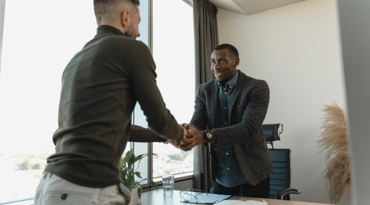 What type of questions are asked in the Wiley MTHREE interview?